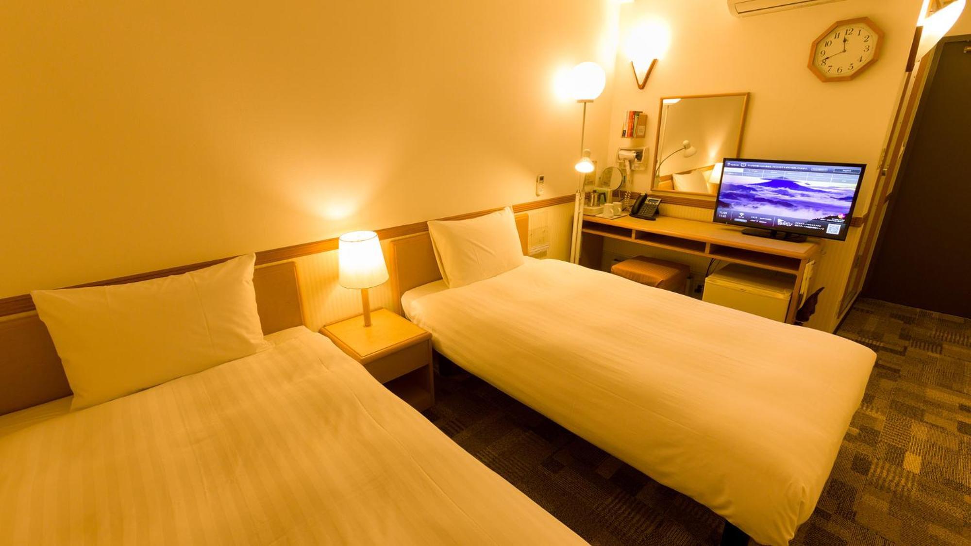 Toyoko Inn Gumma Isesaki Ekimae Værelse billede
